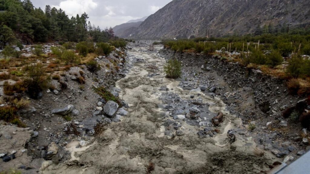 Severe Flash Flood Warning Issued as Mudflows Pour Into San Bernardino County Community