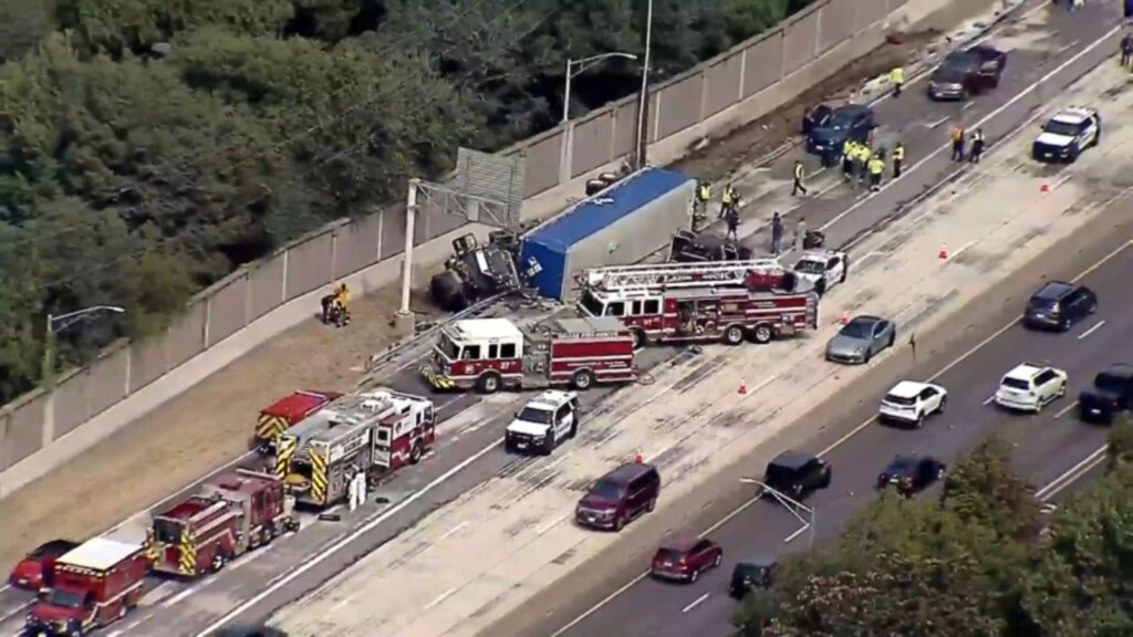 Dallas Traffic Nightmare 18-Wheeler Crashes Into Cars, Spills Diesel and Shuts Down Highway