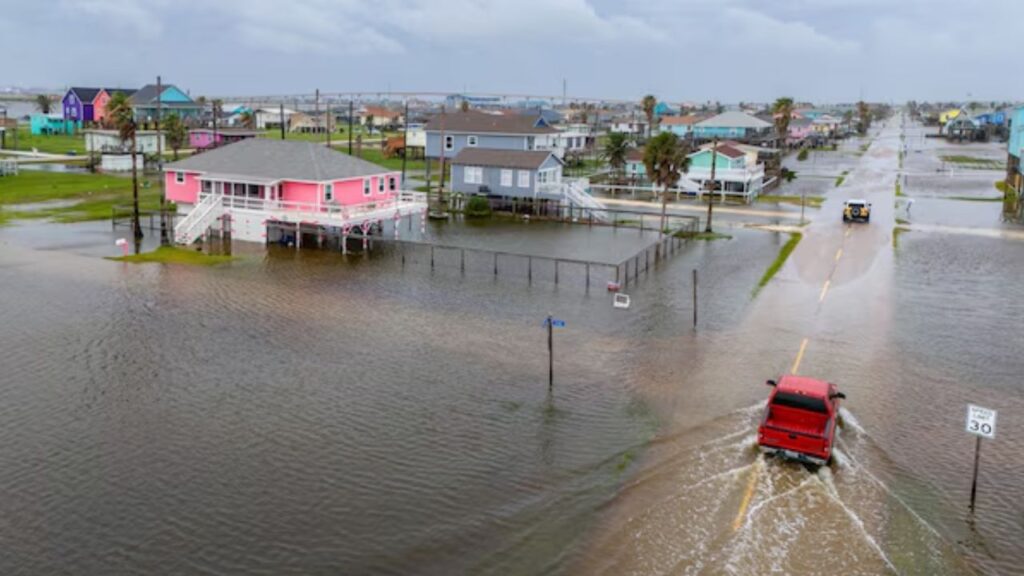 Florida’s Record-Warm Gulf Waters Could Fuel a Late-Season Hurricane Threat as El Niño Keeps Atlantic Quiet