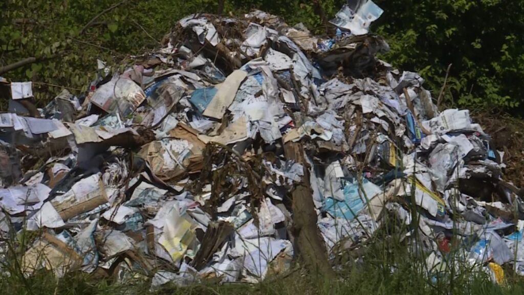 Missouri Postal Worker Allegedly Dumped 30,000 Pieces of Mail in Vacant Lots Instead of Delivering Them for 2 Years