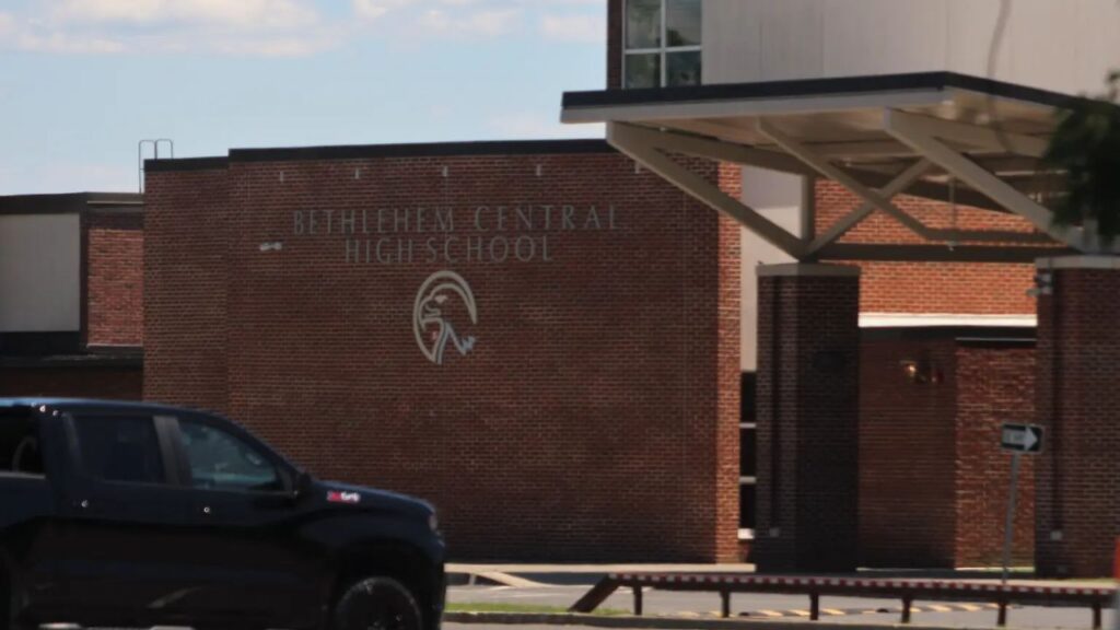 14-Year-Old Student Has Completed Advanced College Courses, but His Early Graduation Request Was Denied