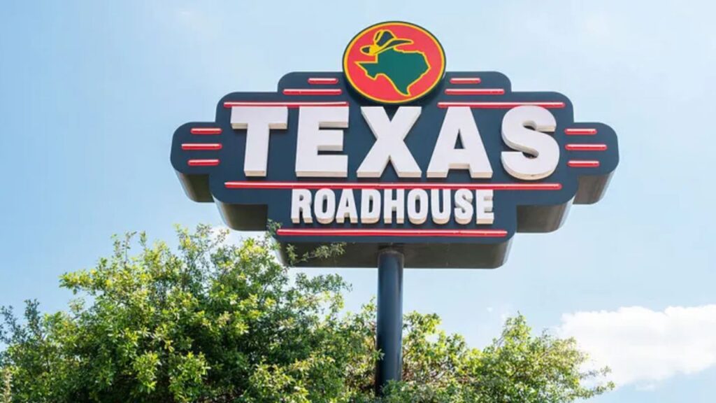 Texas Roadhouse Customer Says He Was Served a Cheaper $20 Steak Instead of Filet Mignon Three Times