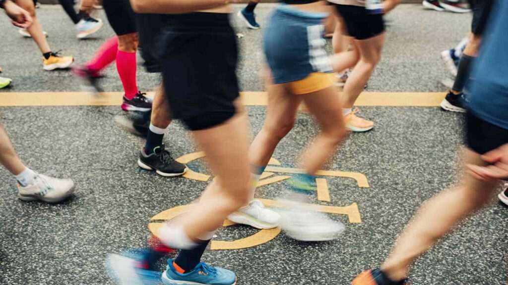 Wisconsin Father of Four Collapses Near Finish Line During First Half Marathon and Dies